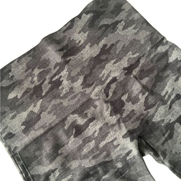 Spanx Look at Me Now Seamless Leggings FL3515 Grey/Heather Camo Size L - Picture 8 of 14